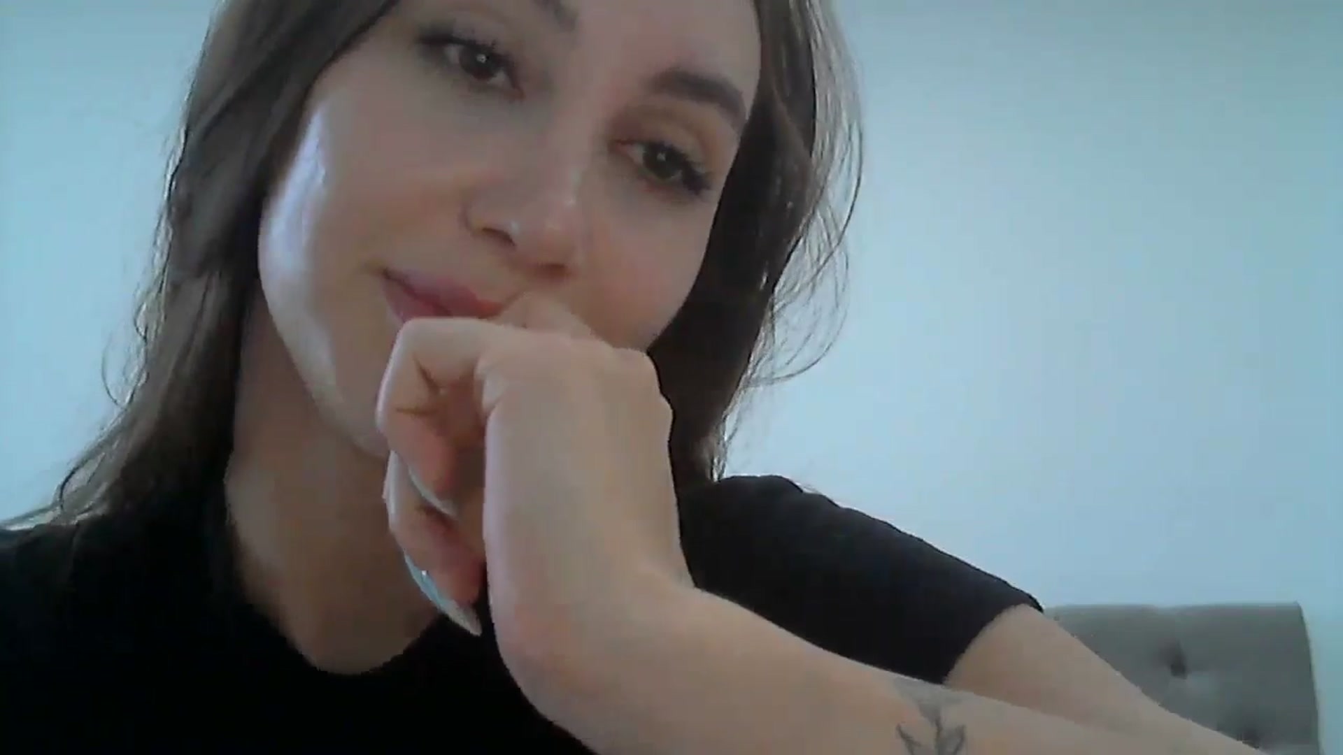 Gallery image thumbnail from HappinessInMe's myfreecams stream on, 06/11/2024, 15:15 image 12 of 20