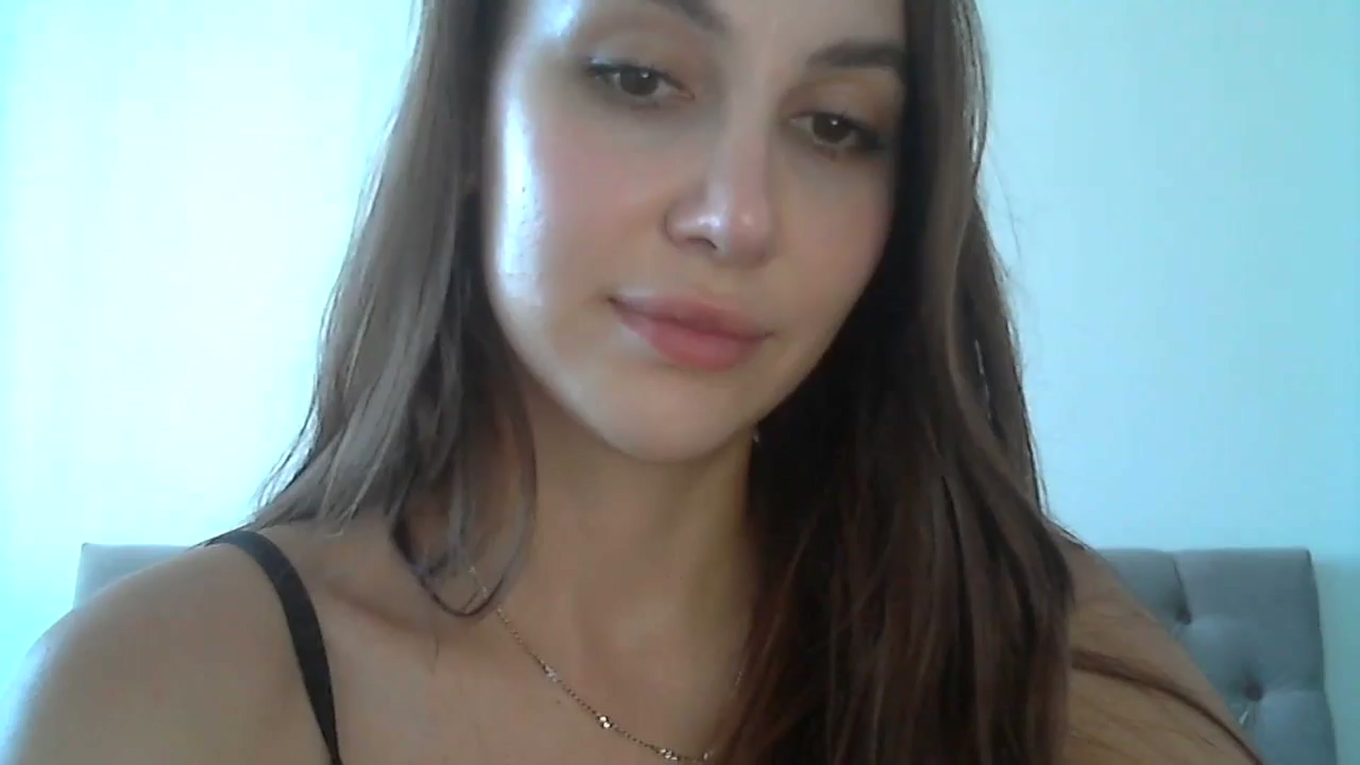 Gallery image thumbnail from HappinessInMe's myfreecams stream on, 07/01/2024, 15:18 image 14 of 20