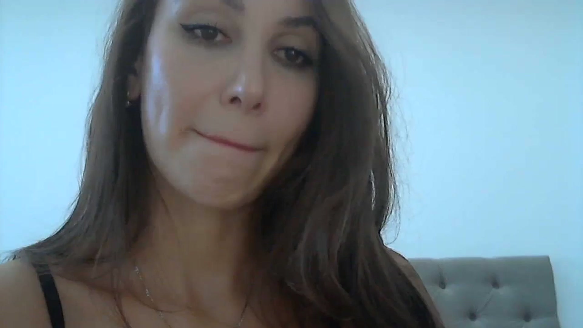 Gallery image thumbnail from HappinessInMe's myfreecams stream on, 08/24/2024, 14:35 image 3 of 20