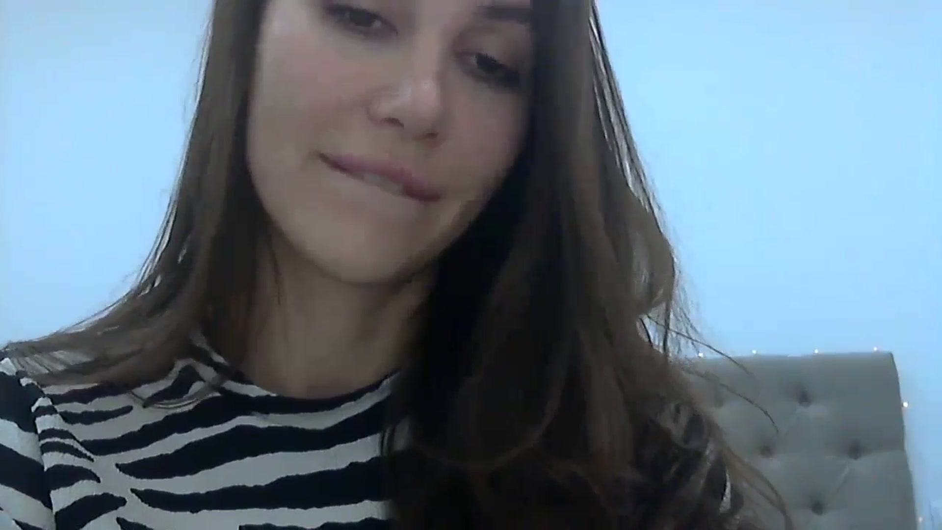Gallery image thumbnail from HappinessInMe's myfreecams stream on, 11/19/2024, 15:22 image 12 of 20
