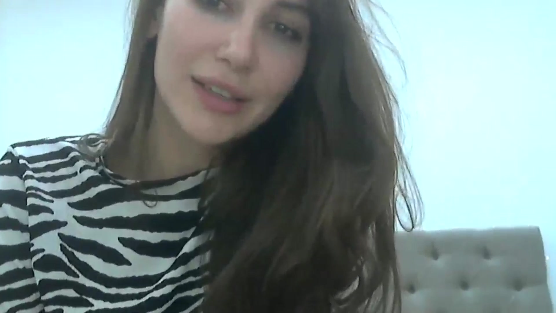 Gallery image thumbnail from HappinessInMe's myfreecams stream on, 11/19/2024, 16:08 image 8 of 20