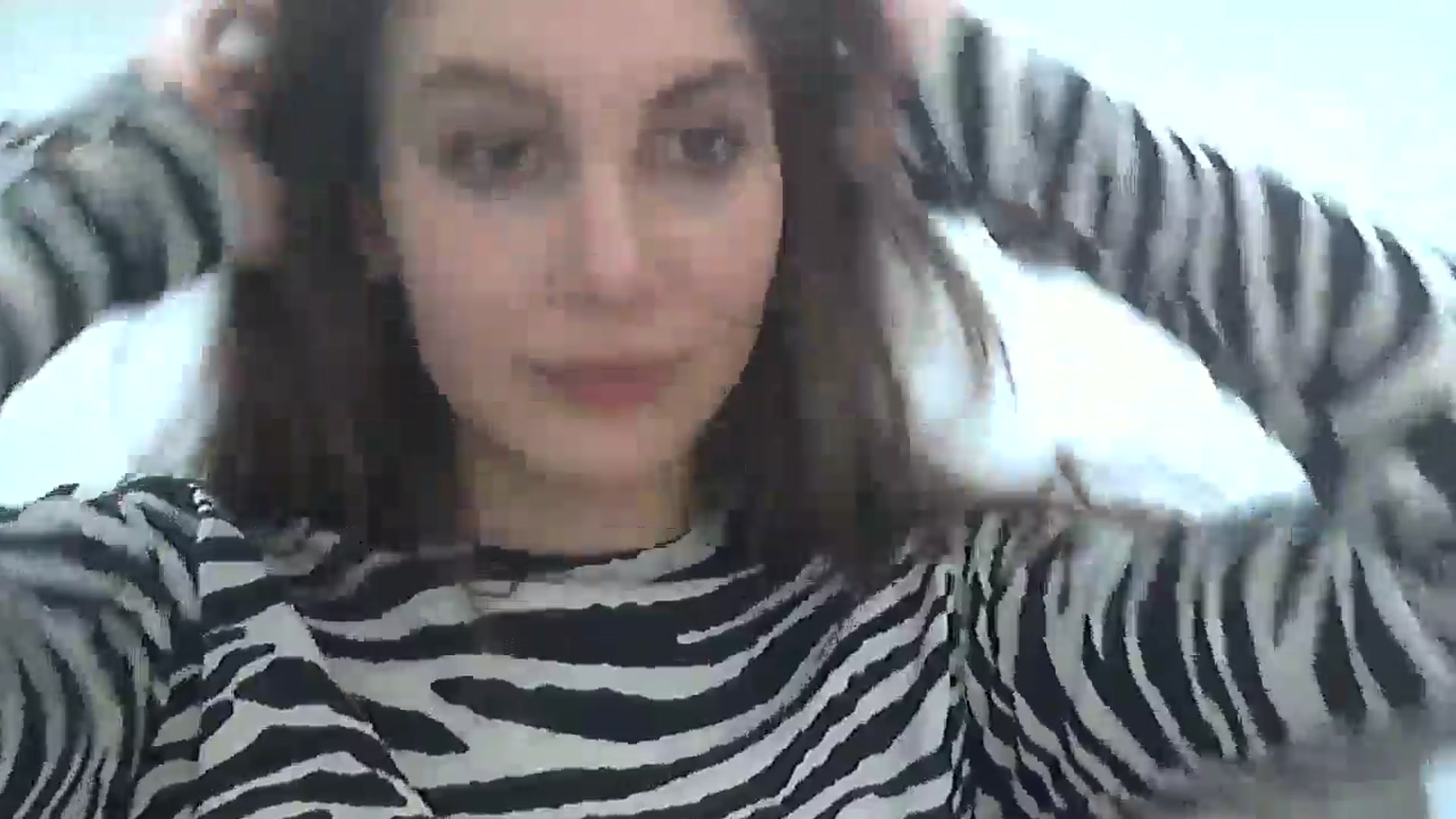 Gallery image thumbnail from HappinessInMe's myfreecams stream on, 11/19/2024, 16:08 image 3 of 20