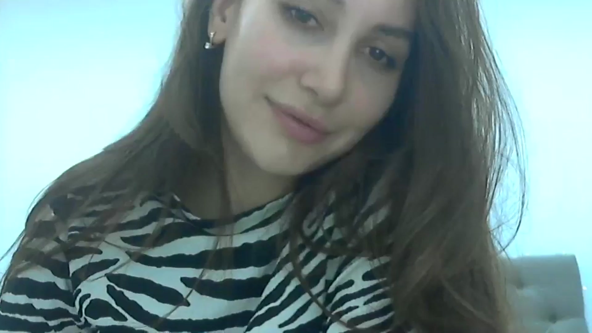 Gallery image thumbnail from HappinessInMe's myfreecams stream on, 11/19/2024, 16:08 image 15 of 20