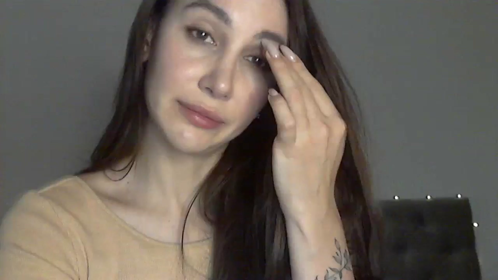 Gallery image thumbnail from HappinessInMe's myfreecams stream on, 11/21/2024, 15:56 image 10 of 20