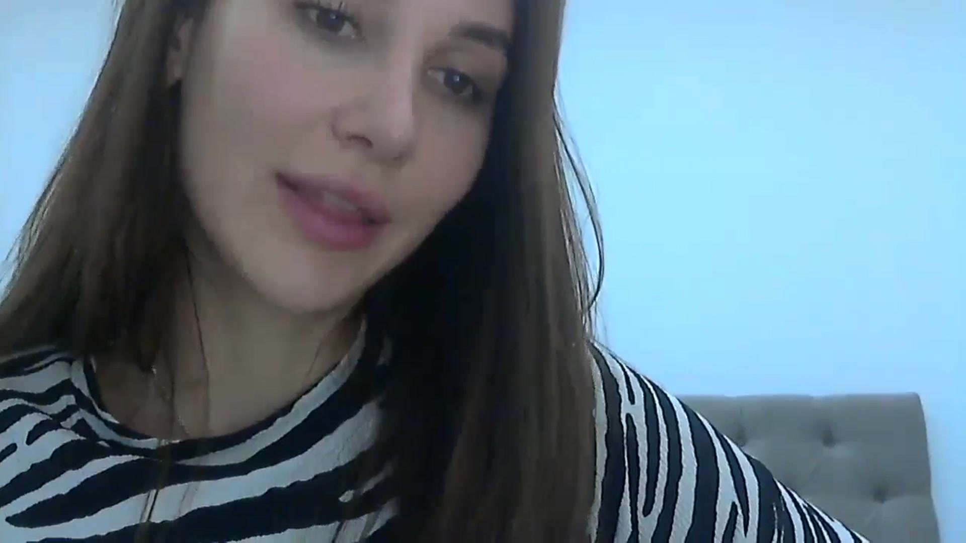 Gallery image thumbnail from HappinessInMe's myfreecams stream on, 12/19/2024, 16:26 image 19 of 20