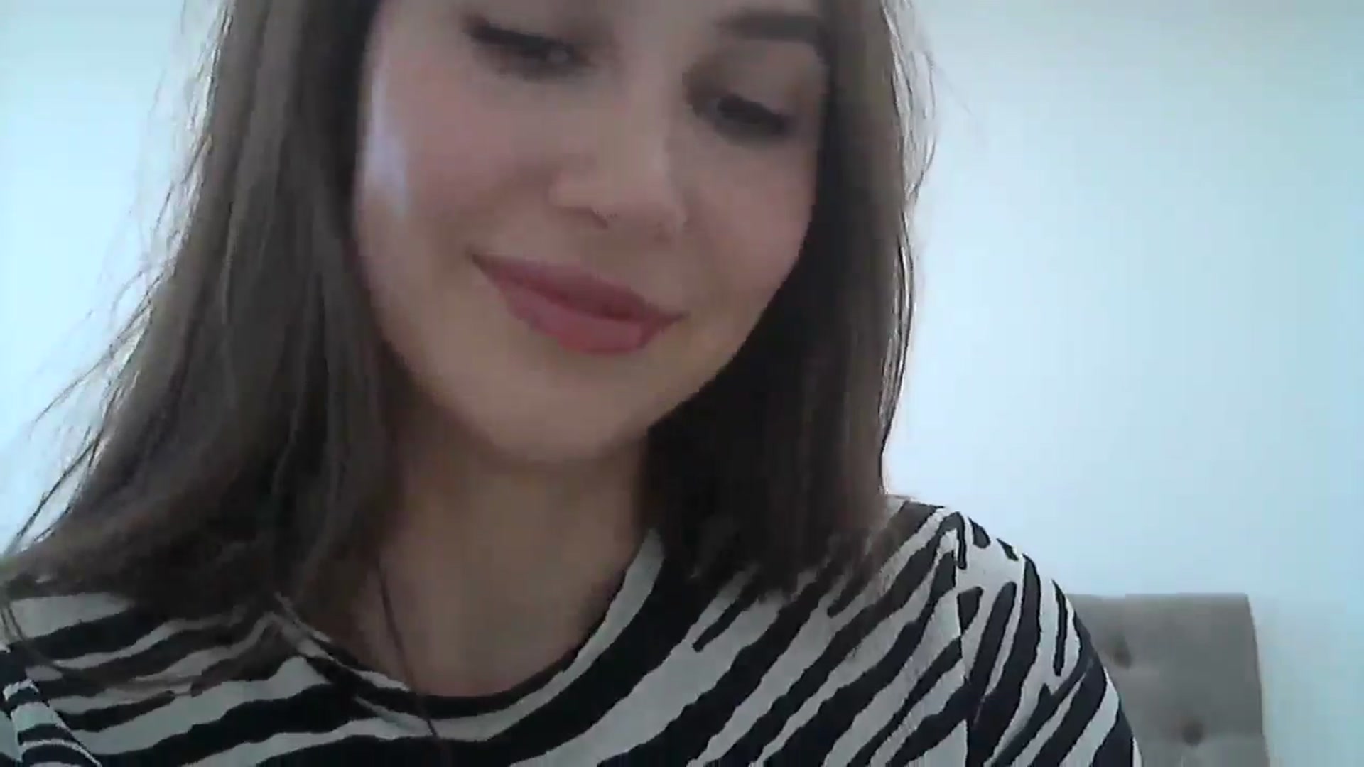 Gallery image thumbnail from HappinessInMe's myfreecams stream on, 04/19/2025, 15:26 image 8 of 20