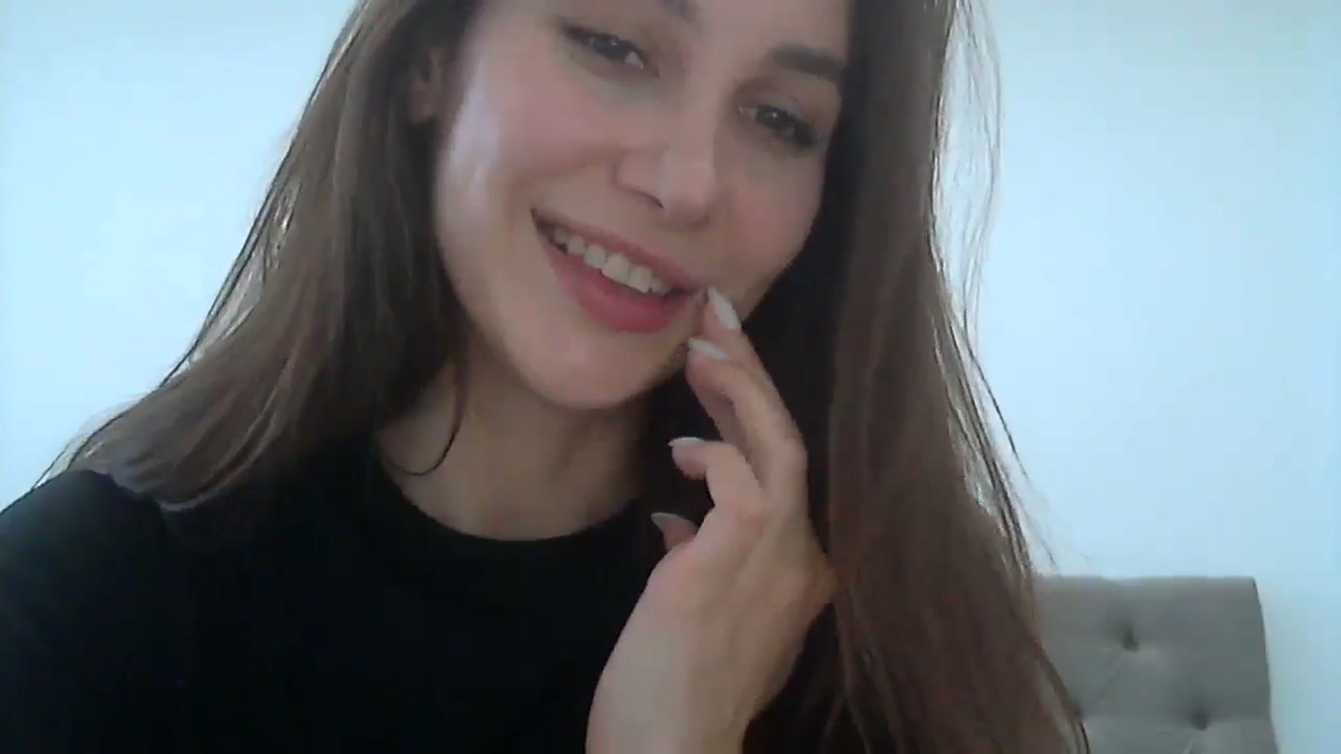 Gallery image thumbnail from HappinessInMe's myfreecams stream on, 04/30/2025, 14:56 image 8 of 20