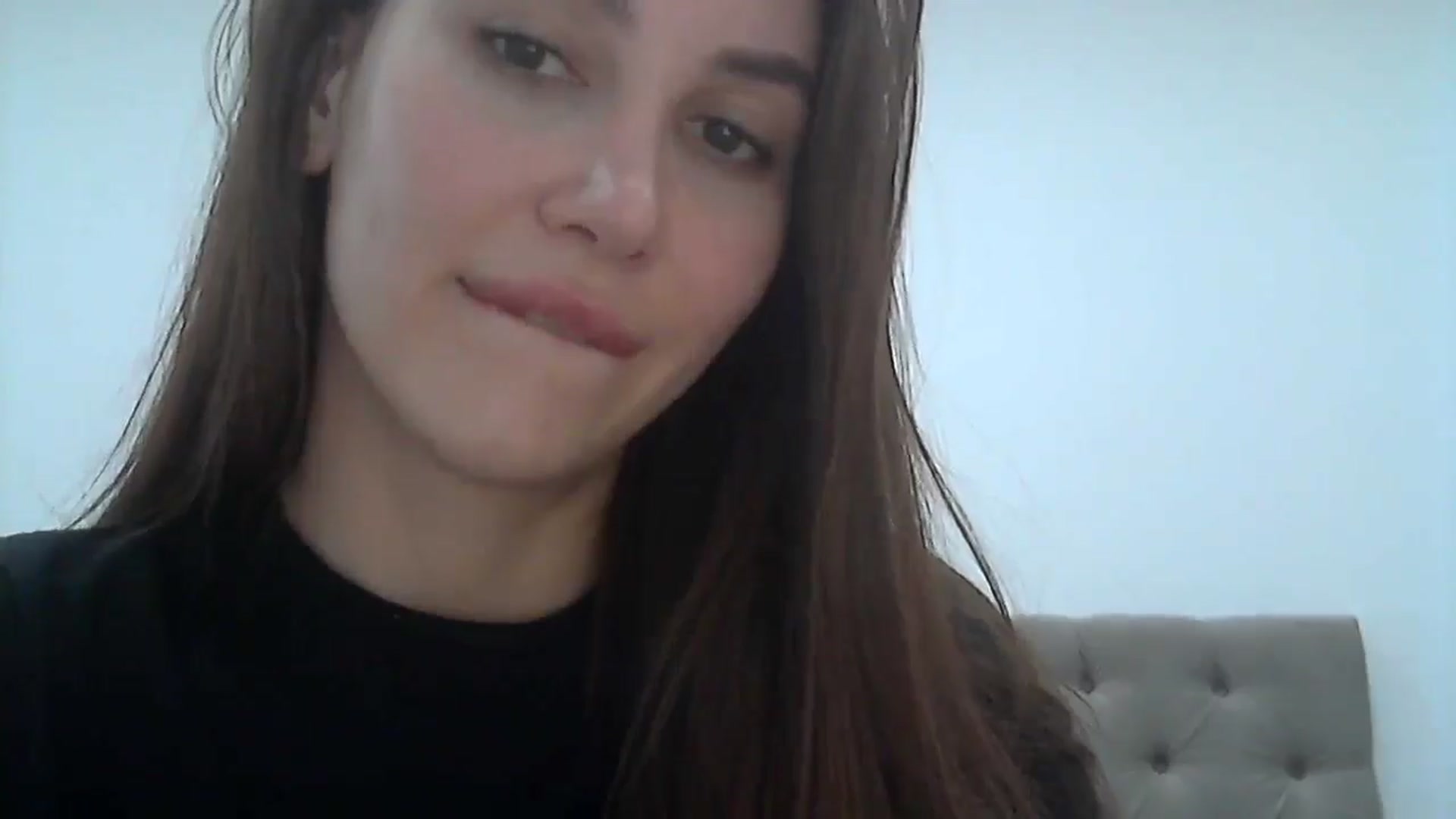 Gallery image thumbnail from HappinessInMe's myfreecams stream on, 05/20/2025, 15:29 image 4 of 20