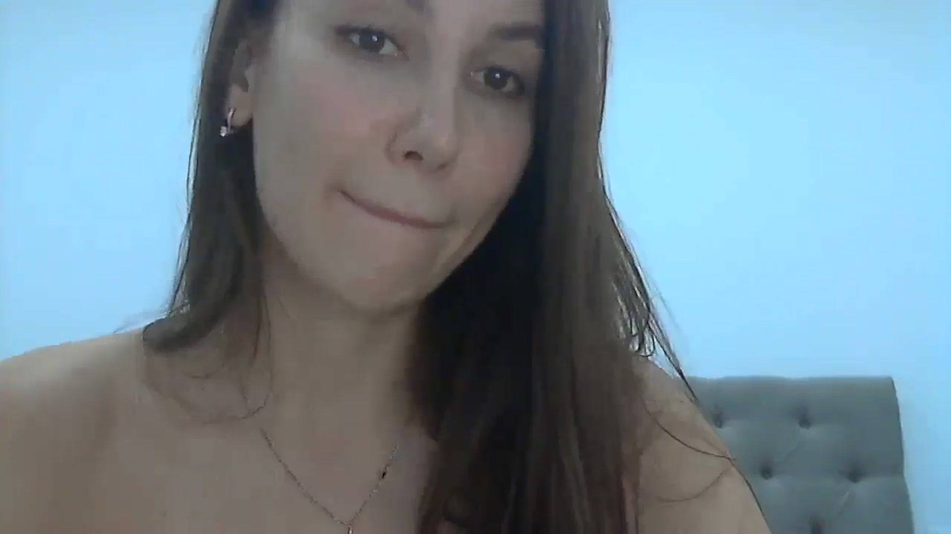 Gallery image thumbnail from HappinessInMe's myfreecams stream on, 10/17/2025, 15:15 image 13 of 20