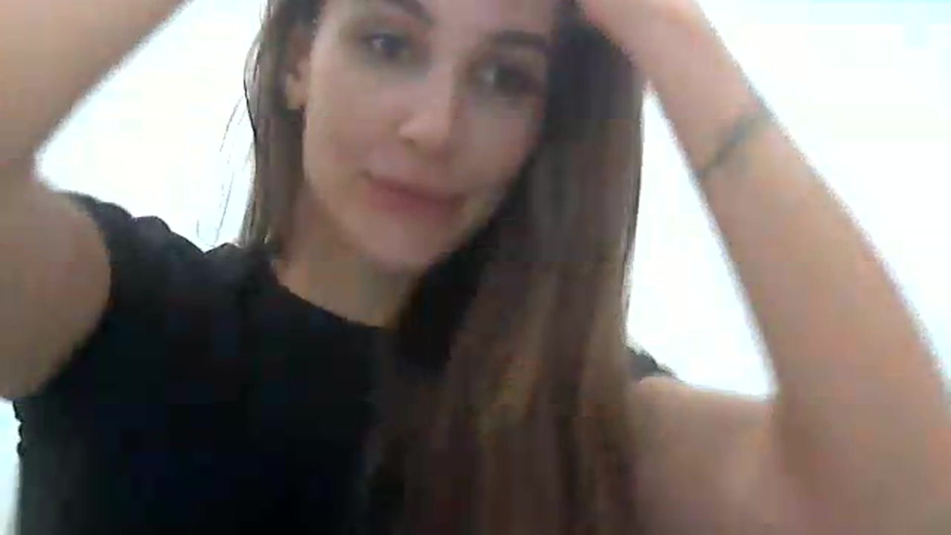Gallery image thumbnail from HappinessInMe's myfreecams stream on, 08/26/2026, 18:01 image 12 of 20