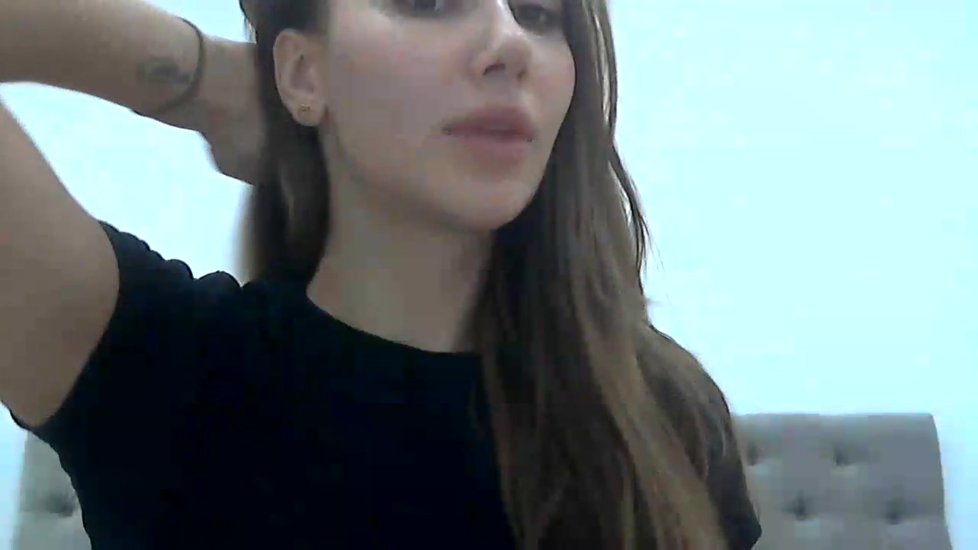 Gallery image thumbnail from HappinessInMe's myfreecams stream on, 08/26/2026, 18:01 image 9 of 20