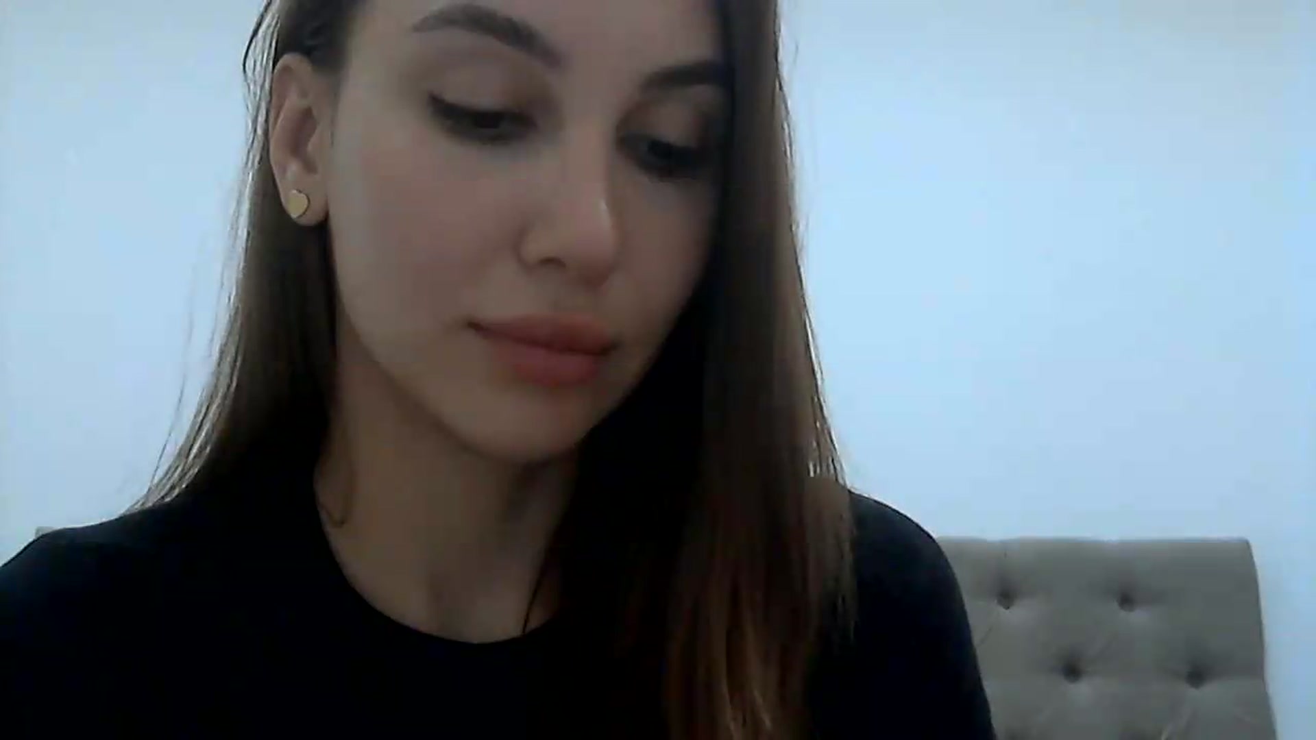 Gallery image thumbnail from HappinessInMe's myfreecams stream on, 08/26/2026, 18:01 image 17 of 20