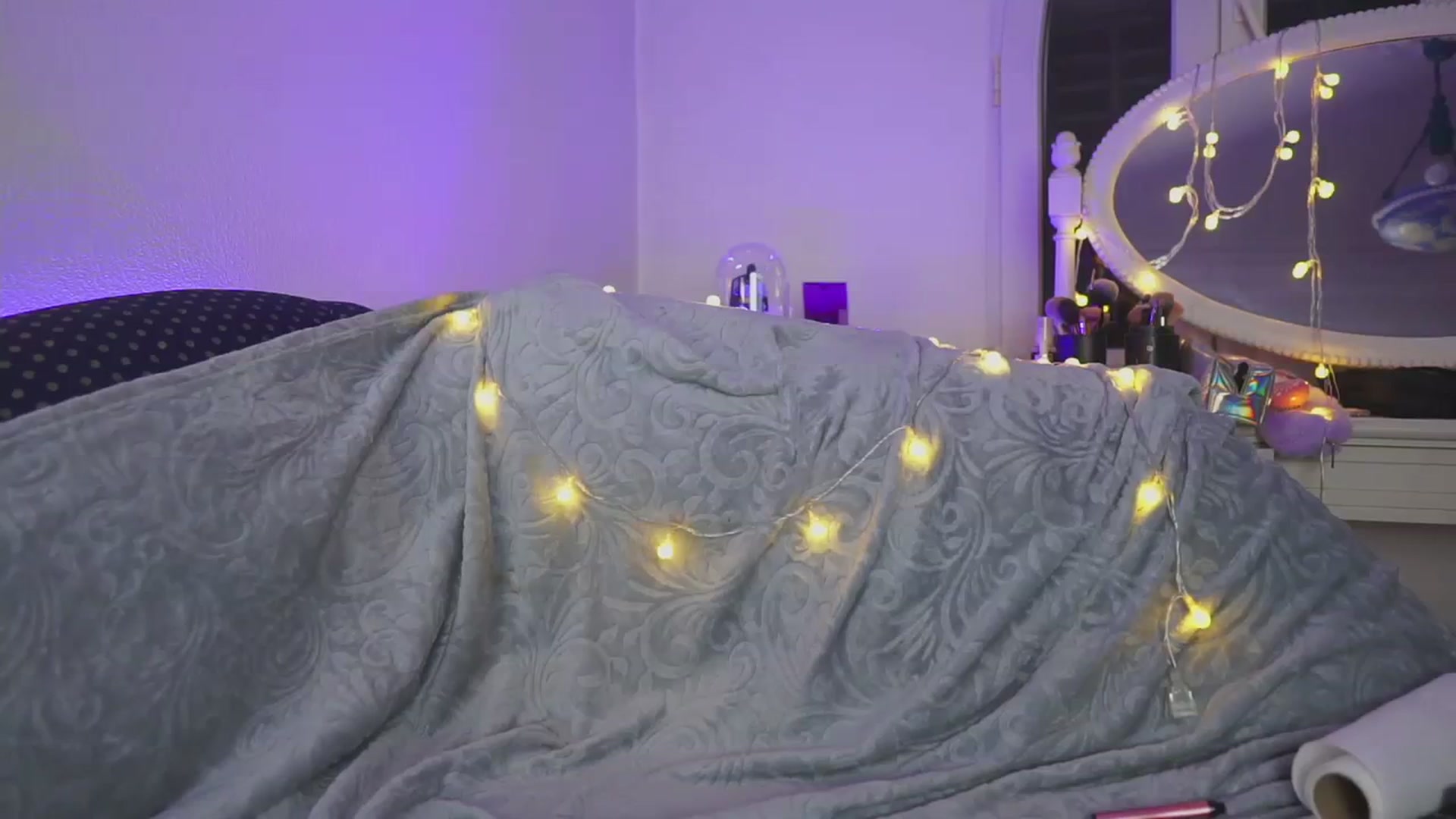 Gallery image thumbnail from HappyDiva's myfreecams stream on, 12/25/2023, 19:26 image 15 of 20