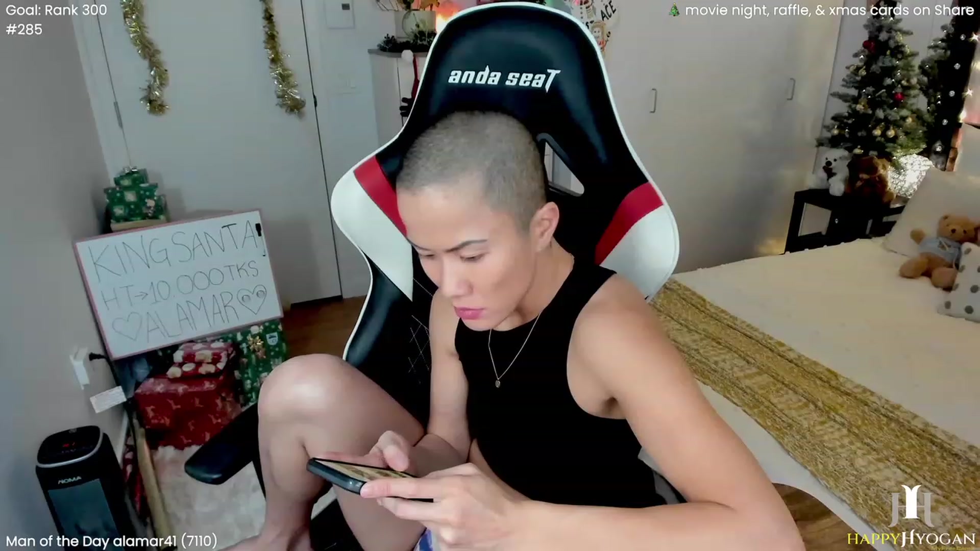 Gallery image thumbnail from HappyHyogan's myfreecams stream on, 12/19/2022, 01:15 image 10 of 20