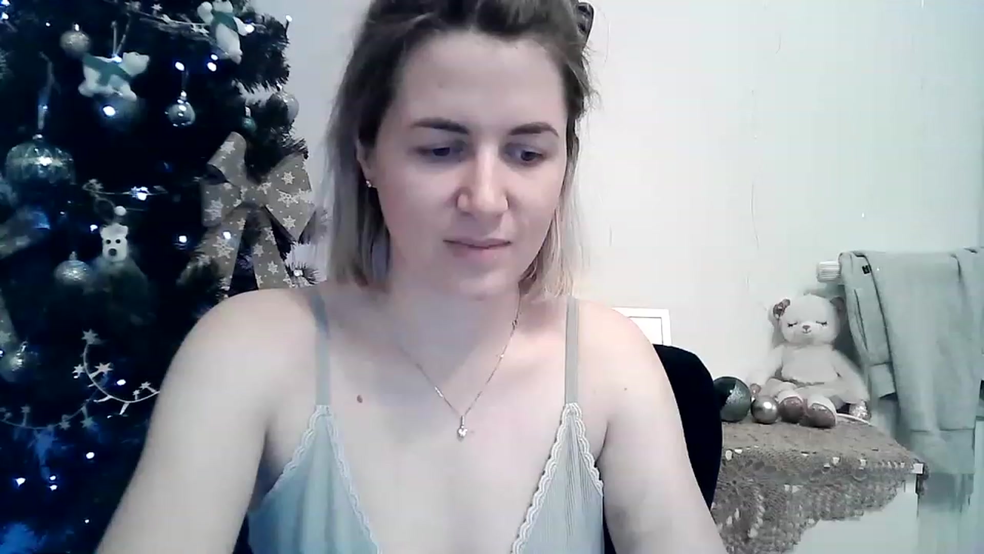 Gallery image thumbnail from HappyWoman999's myfreecams stream on, 12/26/2022, 16:16 image 19 of 20