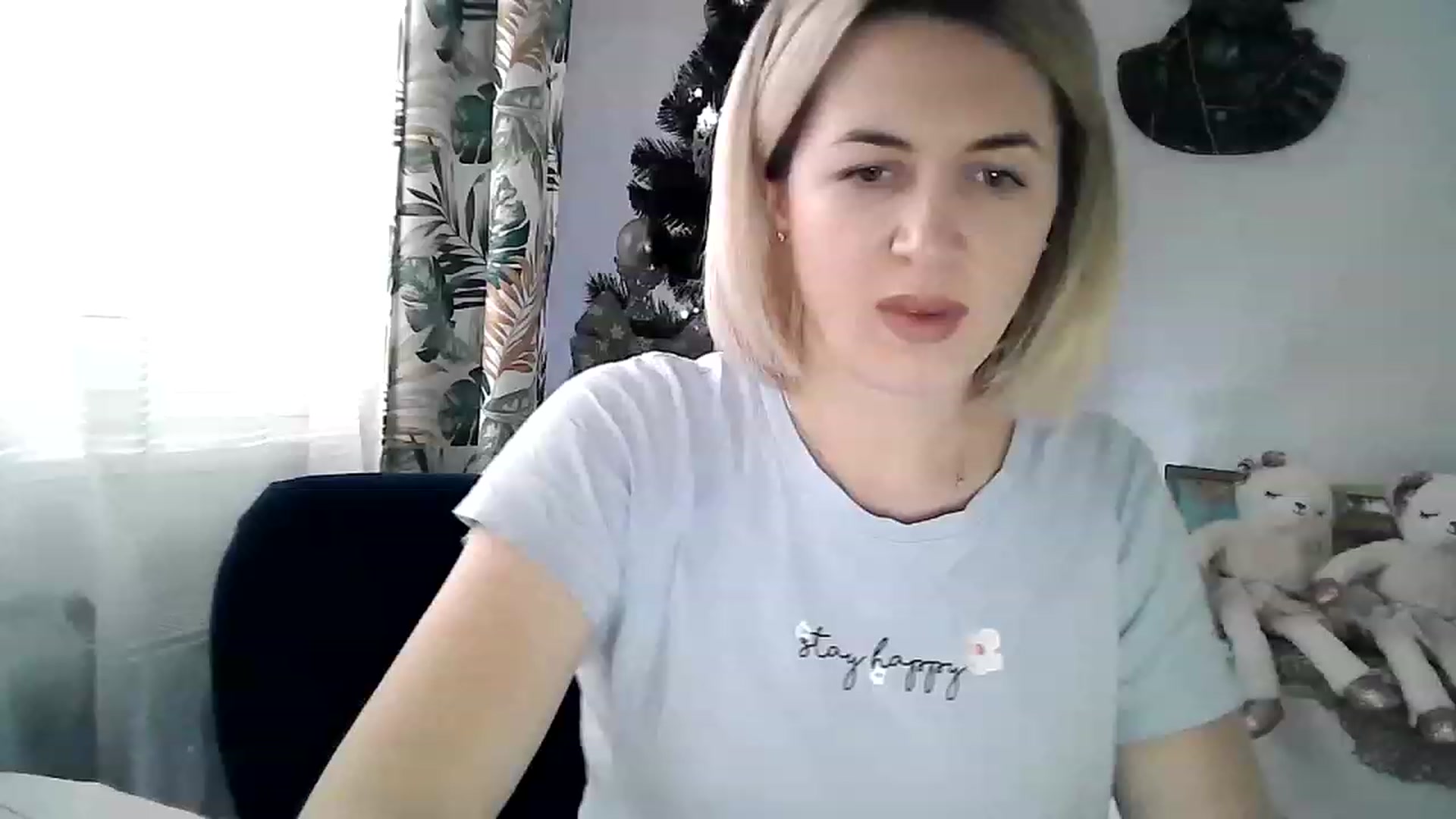 Gallery image thumbnail from HappyWoman999's myfreecams stream on, 01/02/2023, 14:46 image 17 of 20