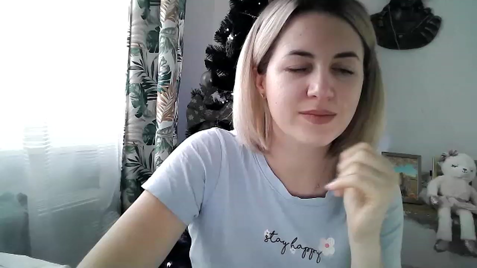 Gallery image thumbnail from HappyWoman999's myfreecams stream on, 01/02/2023, 14:46 image 3 of 20