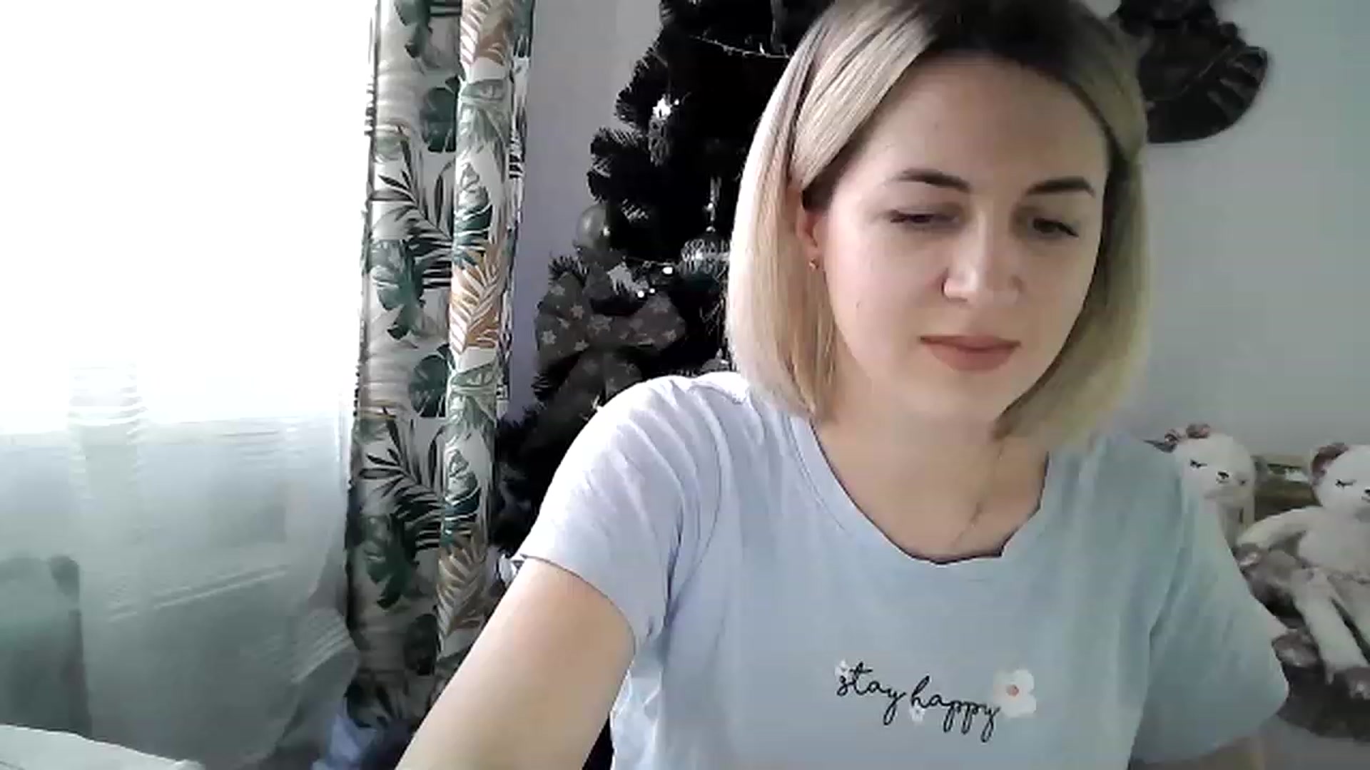 Gallery image thumbnail from HappyWoman999's myfreecams stream on, 01/02/2023, 14:46 image 6 of 20