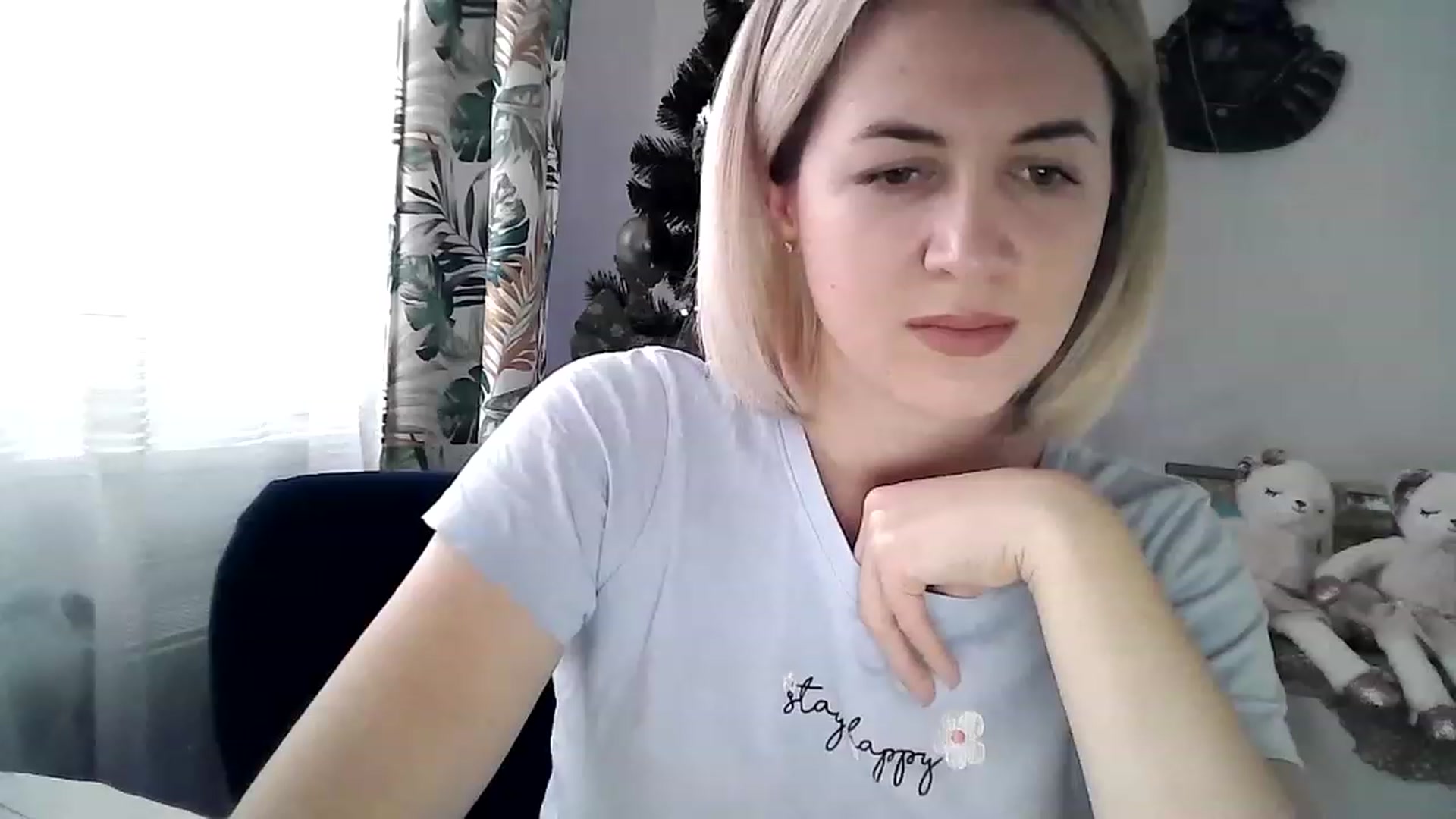 Gallery image thumbnail from HappyWoman999's myfreecams stream on, 01/02/2023, 14:46 image 12 of 20