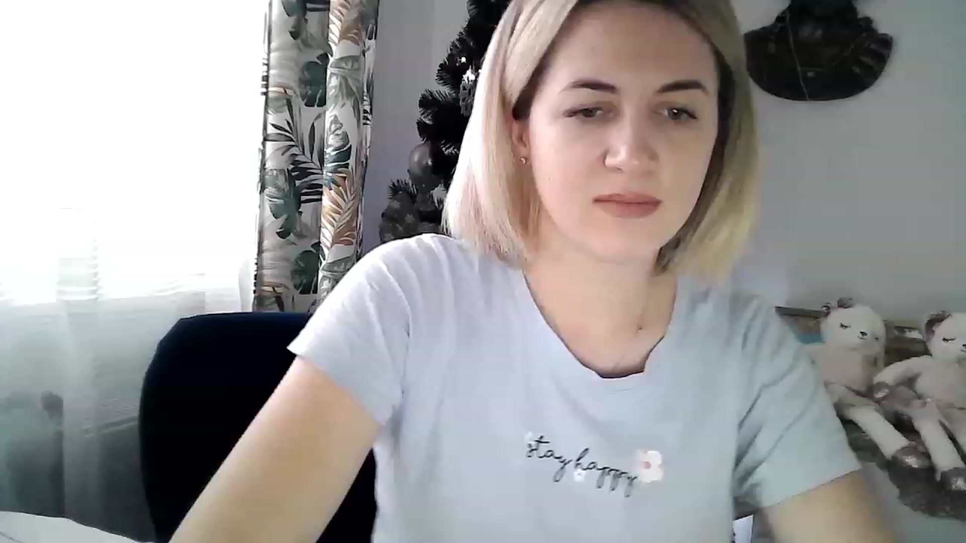 Gallery image thumbnail from HappyWoman999's myfreecams stream on, 01/02/2023, 14:46 image 15 of 20