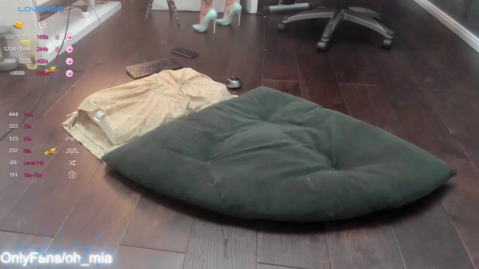 Gallery image thumbnail from Happy_10_YEAR's myfreecams stream on, 09/20/2023, 08:02 image 1 of 20