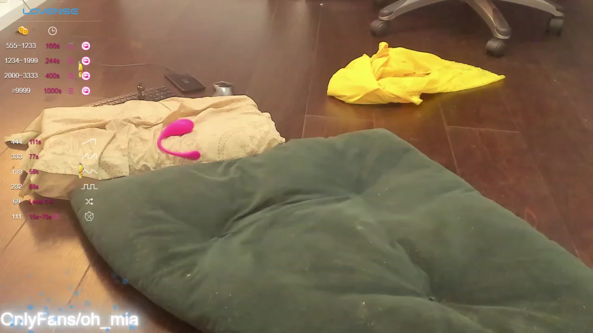 Gallery image thumbnail from Happy_10_YEAR's myfreecams stream on, 09/22/2023, 10:08 image 17 of 20