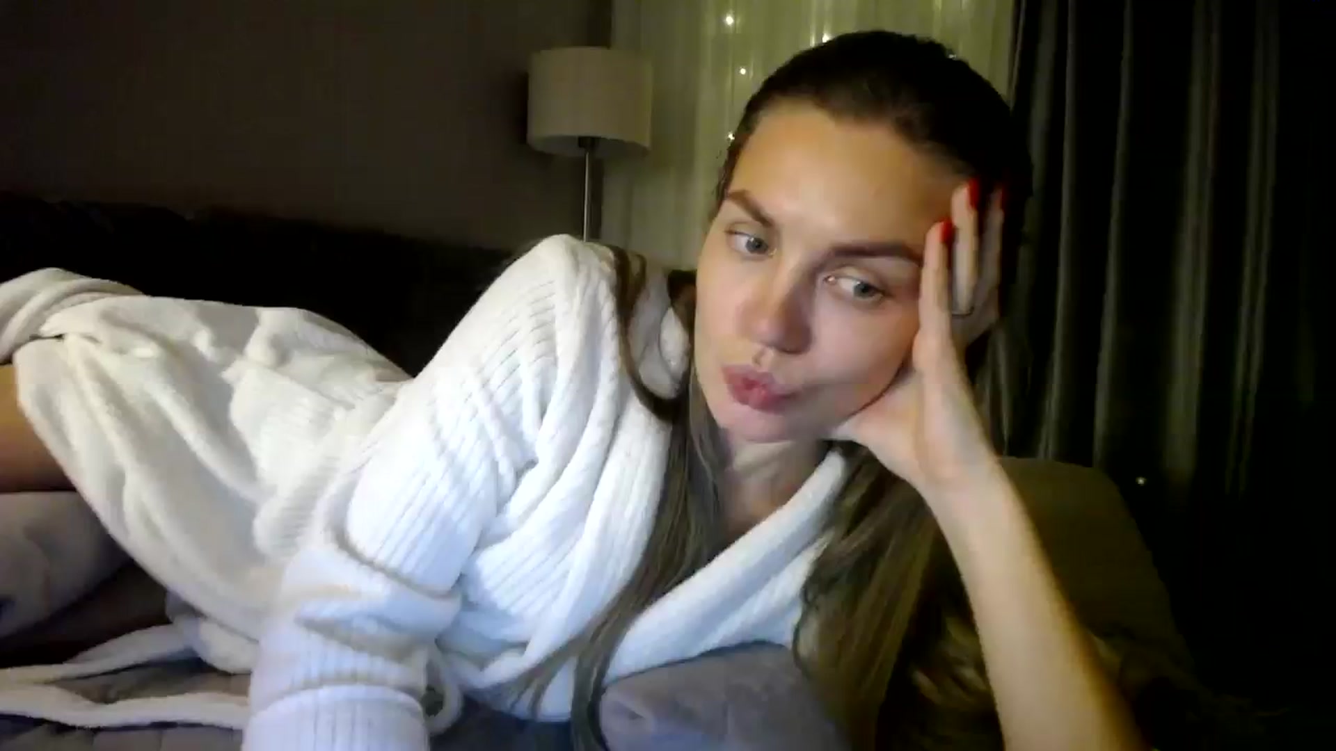 Gallery image thumbnail from Happy_Insight's myfreecams stream on, 12/21/2024, 19:12 image 1 of 20
