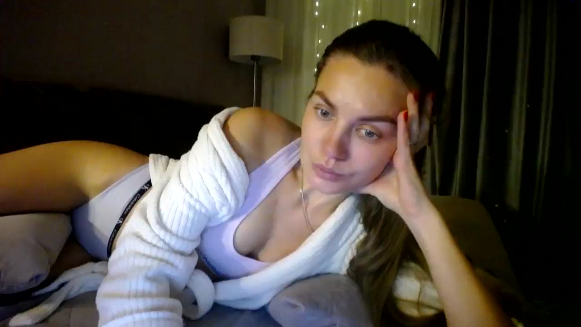 Gallery image thumbnail from Happy_Insight's myfreecams stream on, 12/21/2024, 19:12 image 14 of 20