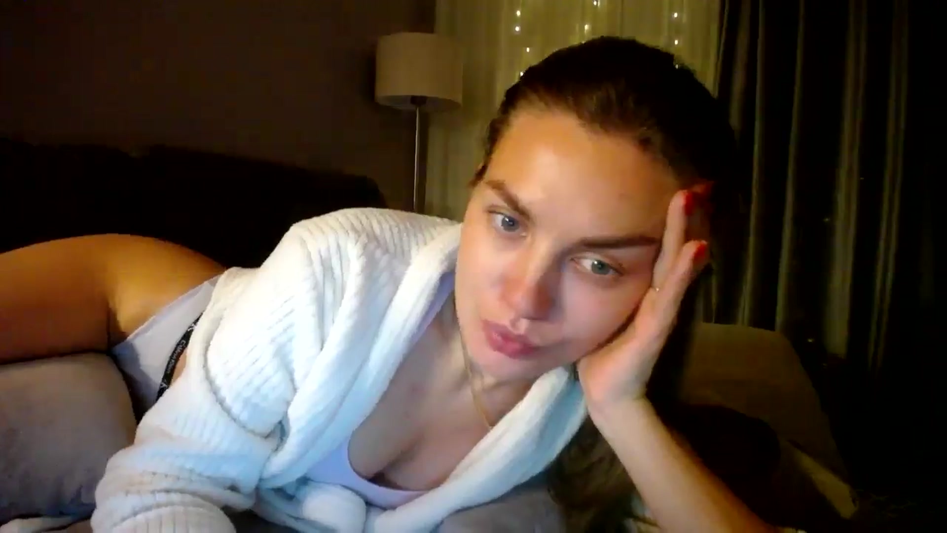 Gallery image thumbnail from Happy_Insight's myfreecams stream on, 12/21/2024, 19:12 image 19 of 20