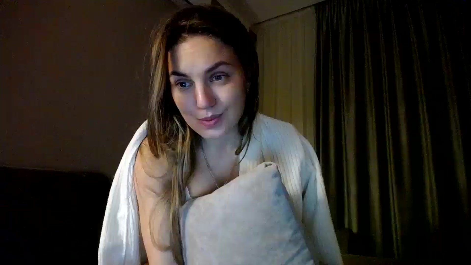 Gallery image thumbnail from Happy_Insight's myfreecams stream on, 01/05/2025, 15:22 image 16 of 20