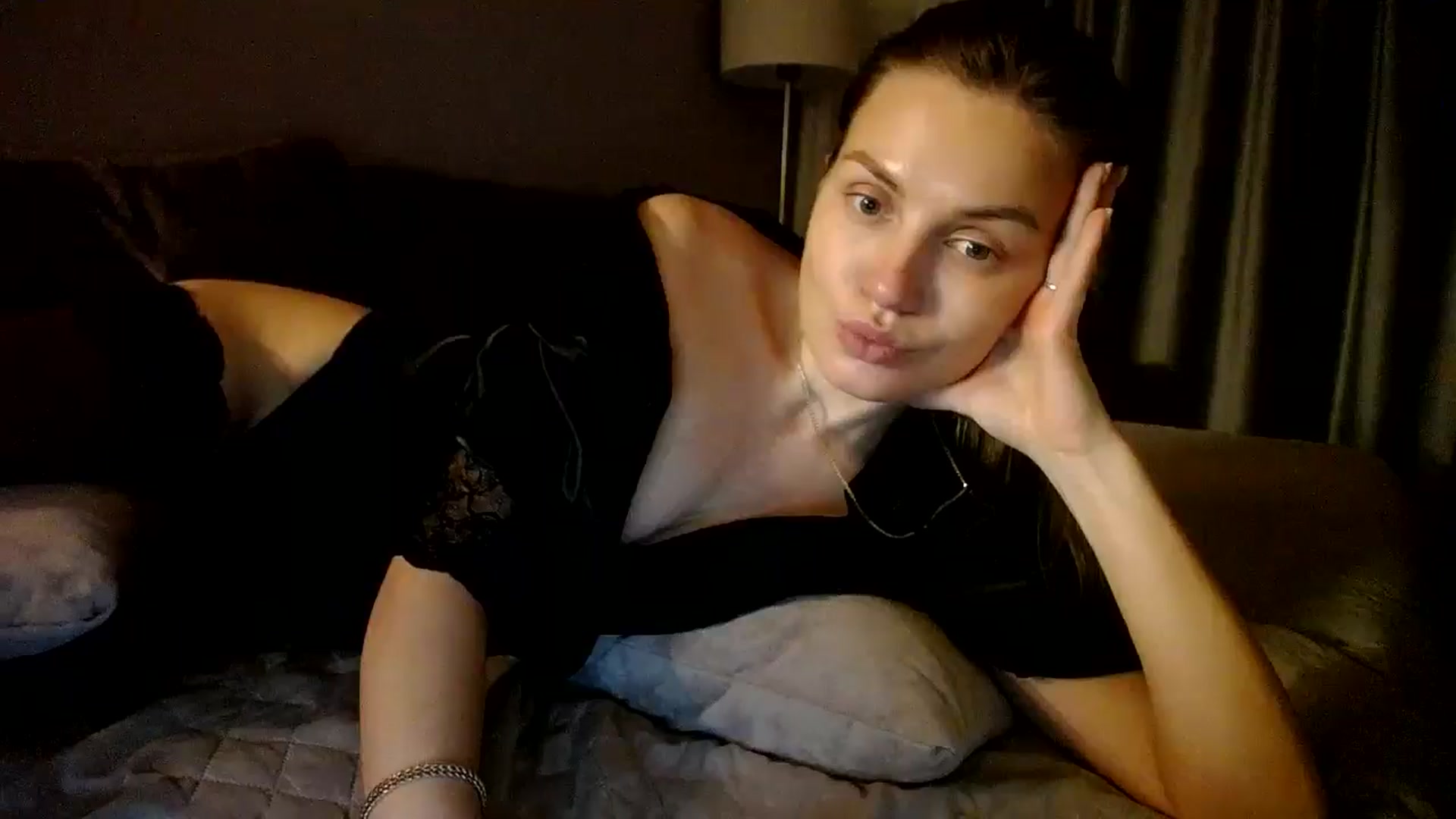 Gallery image thumbnail from Happy_Insight's myfreecams stream on, 01/18/2025, 18:50 image 15 of 20