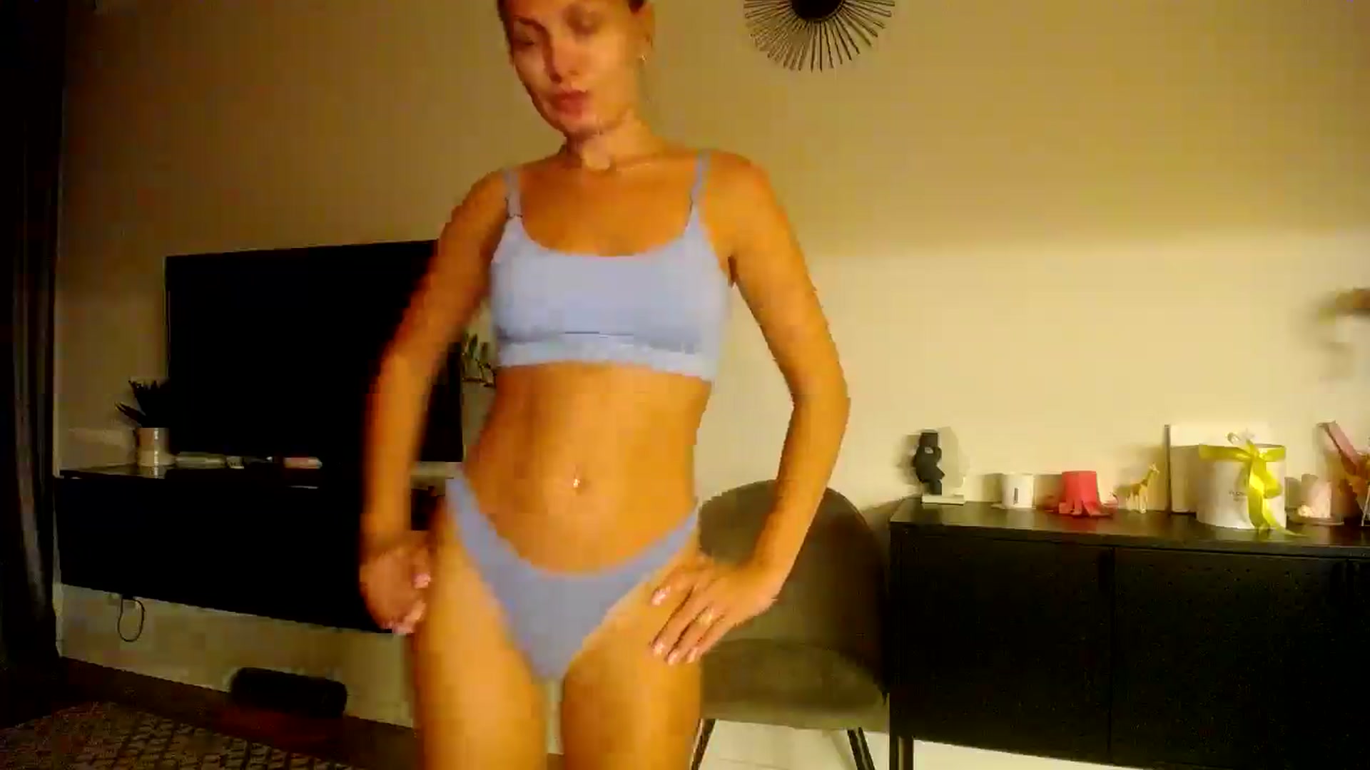 Gallery image thumbnail from Happy_Insight's myfreecams stream on, 08/28/2025, 21:17 image 13 of 20