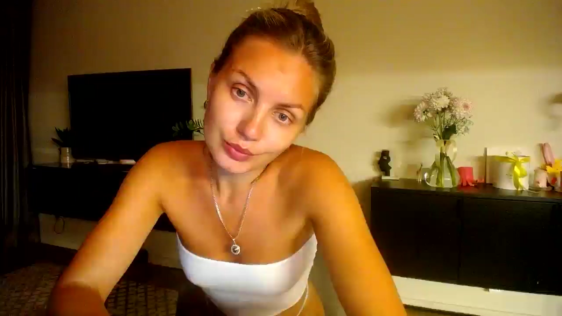Gallery image thumbnail from Happy_Insight's myfreecams stream on, 09/02/2025, 21:55 image 11 of 20