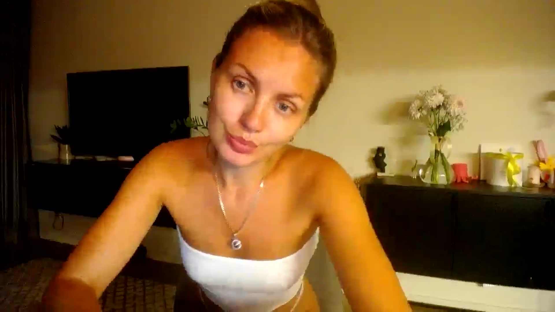 Gallery image thumbnail from Happy_Insight's myfreecams stream on, 09/02/2025, 21:55 image 8 of 20