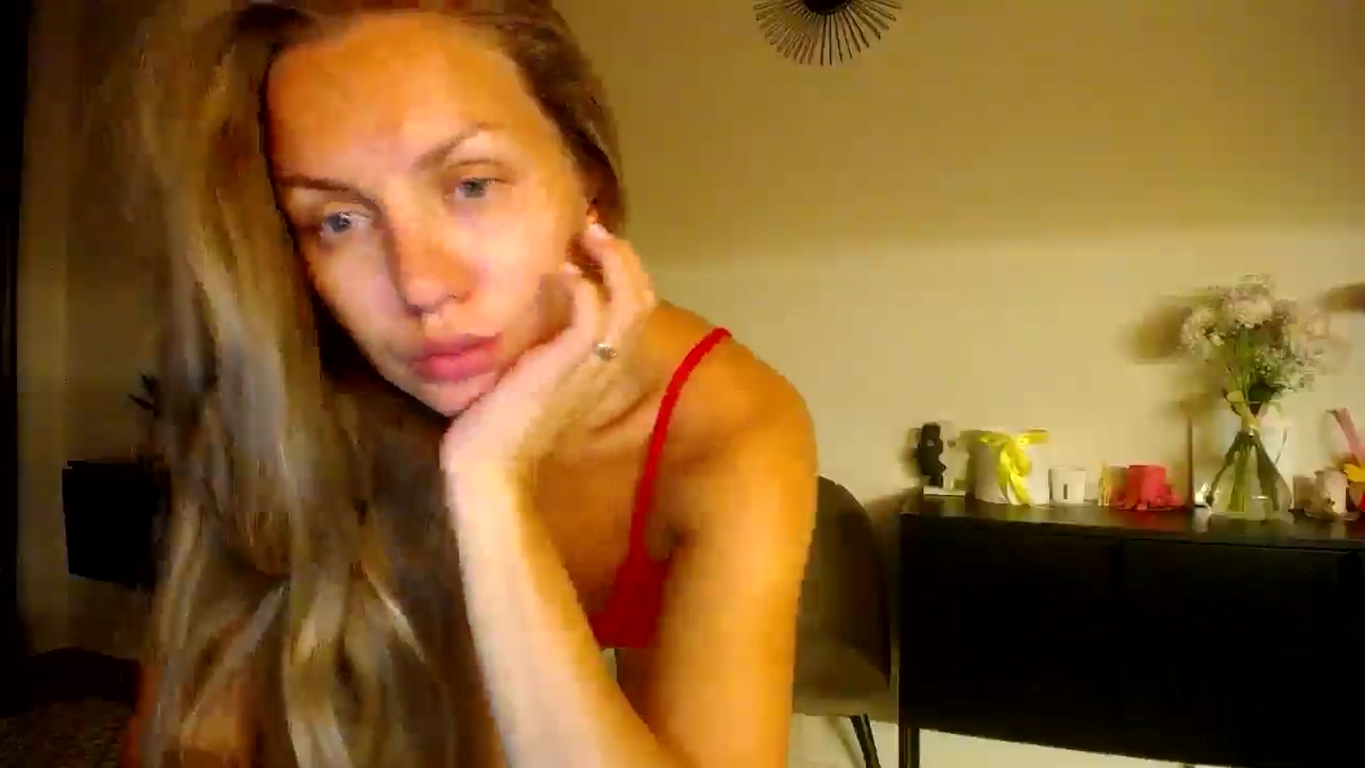 Gallery image thumbnail from Happy_Insight's myfreecams stream on, 09/04/2025, 21:41 image 19 of 20