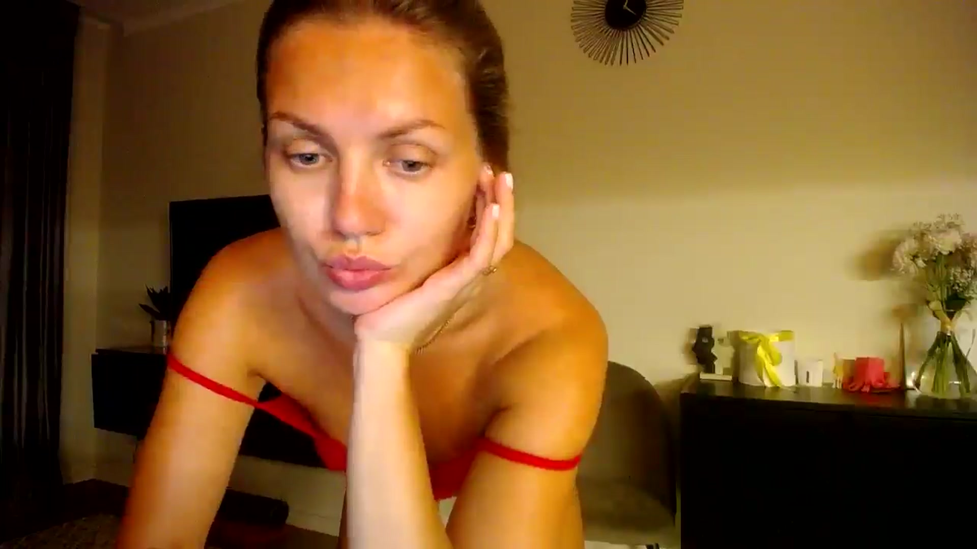 Gallery image thumbnail from Happy_Insight's myfreecams stream on, 09/04/2025, 21:41 image 2 of 20