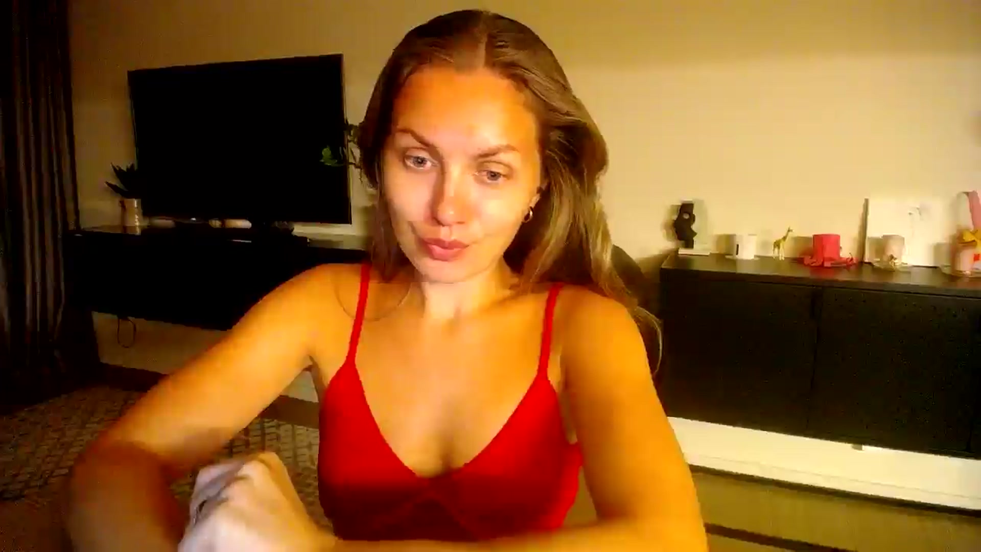 Gallery image thumbnail from Happy_Insight's myfreecams stream on, 09/16/2025, 21:35 image 17 of 20