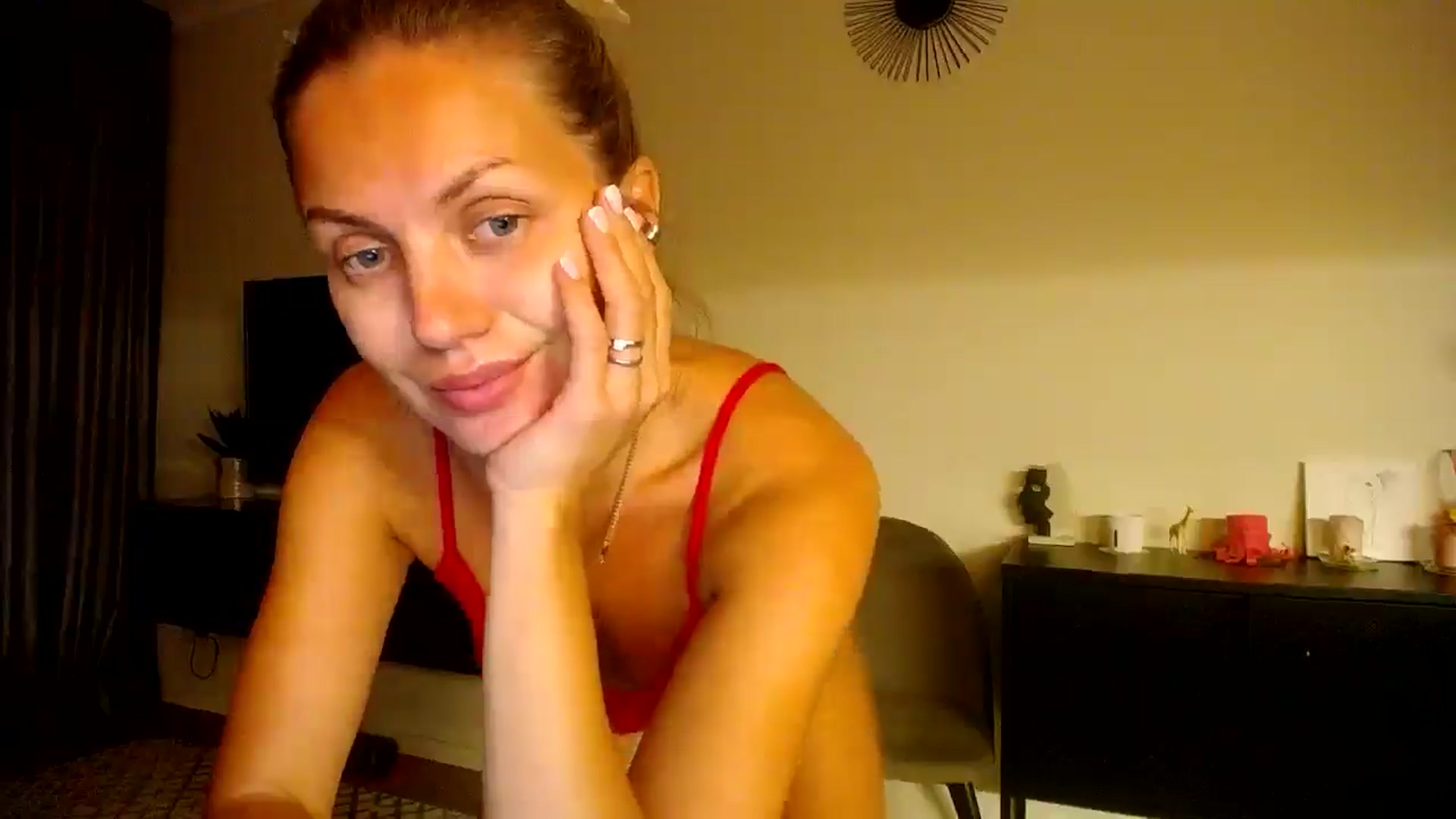 Gallery image thumbnail from Happy_Insight's myfreecams stream on, 09/17/2025, 21:22 image 12 of 20