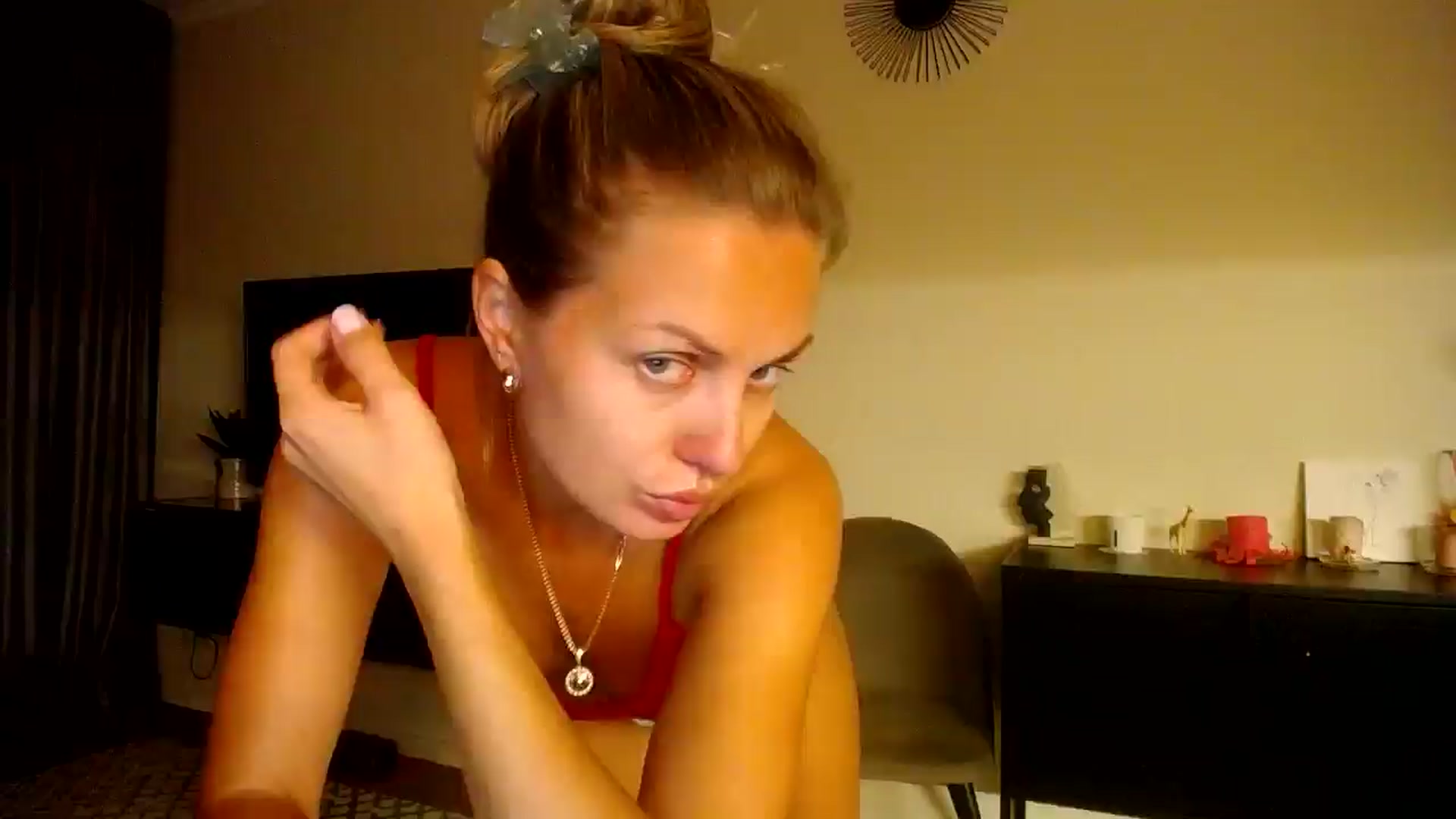 Gallery image thumbnail from Happy_Insight's myfreecams stream on, 09/17/2025, 21:22 image 4 of 20