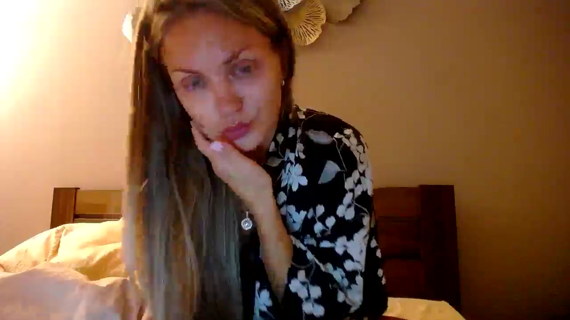 Gallery image thumbnail from Happy_Insight's myfreecams stream on, 09/18/2025, 21:27 image 17 of 20