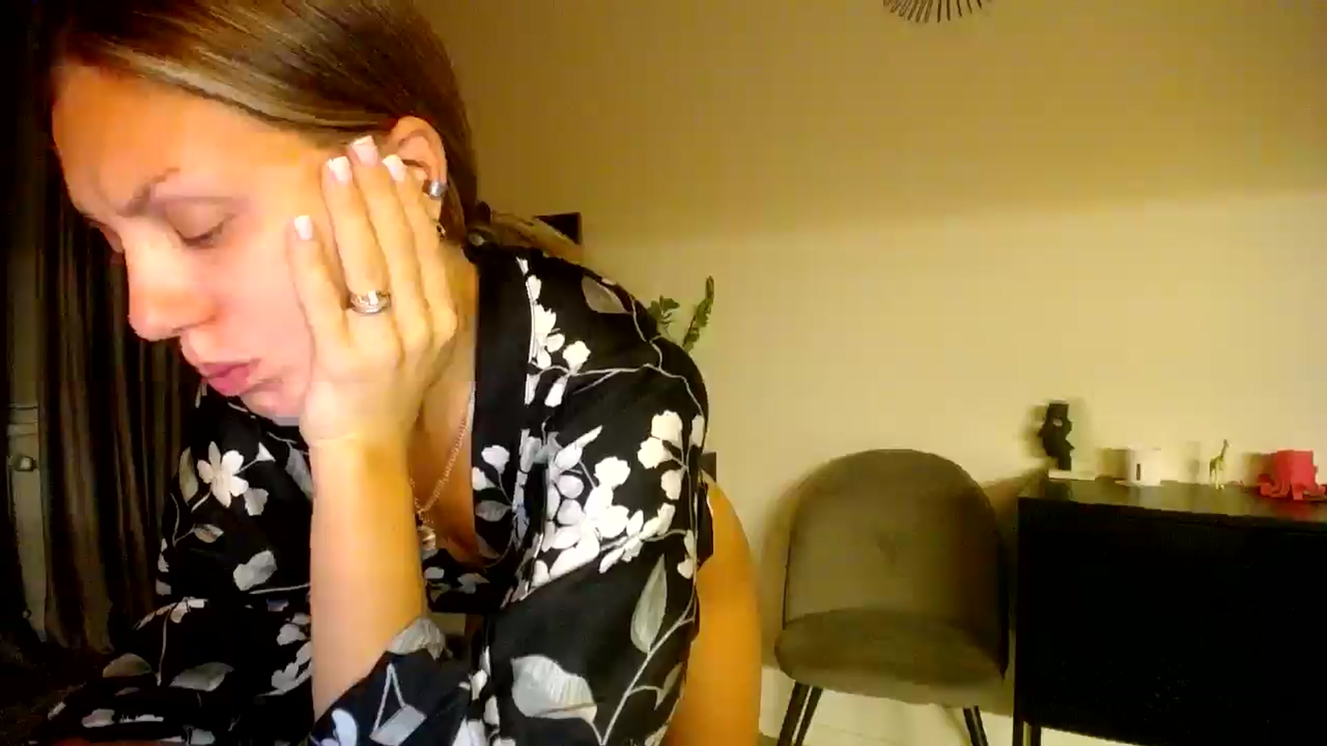 Gallery image thumbnail from Happy_Insight's myfreecams stream on, 09/21/2025, 22:57 image 16 of 20