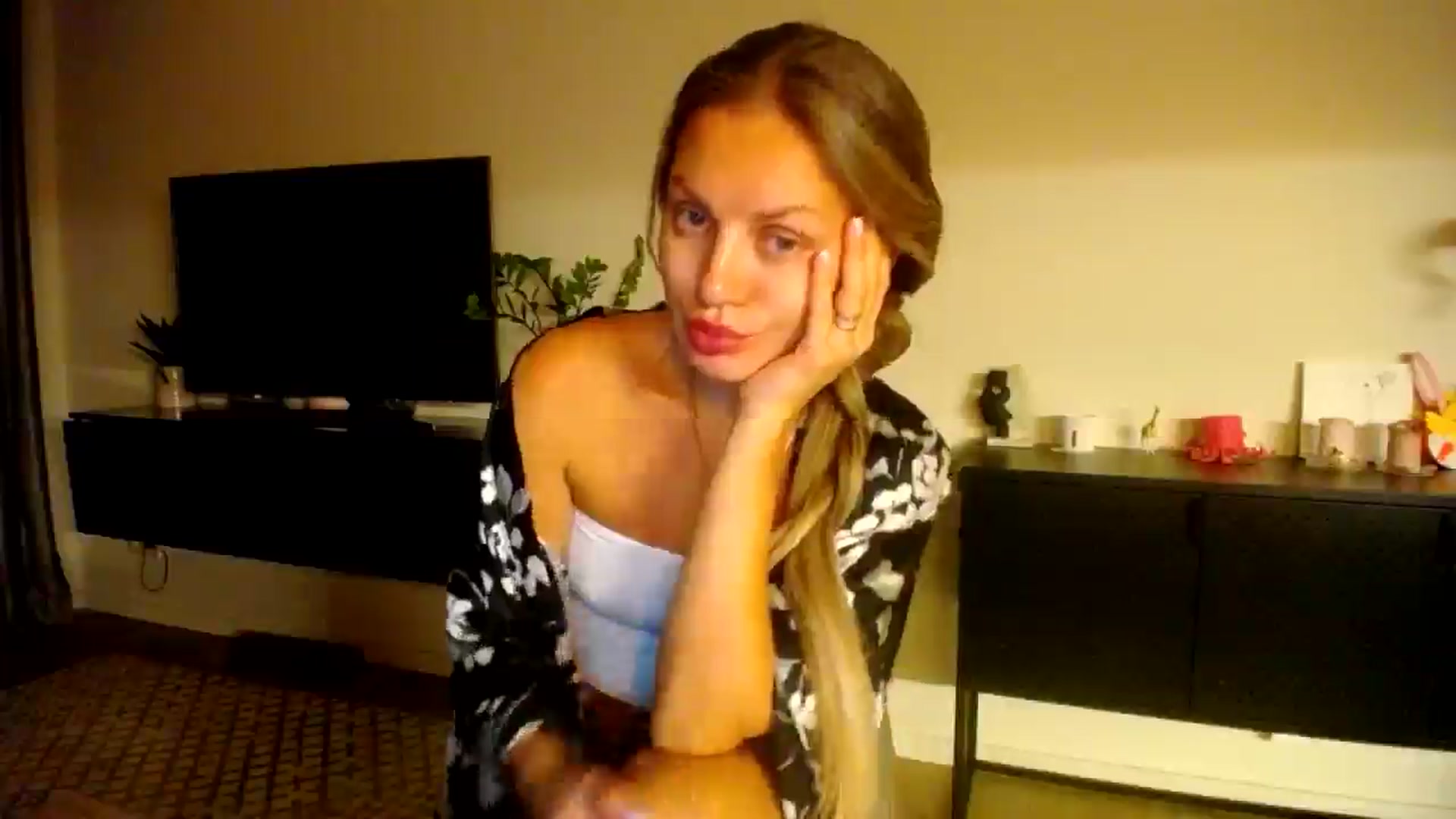 Gallery image thumbnail from Happy_Insight's myfreecams stream on, 09/24/2025, 21:47 image 7 of 20