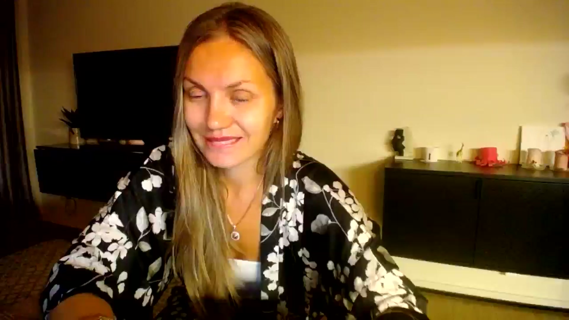 Gallery image thumbnail from Happy_Insight's myfreecams stream on, 09/24/2025, 21:47 image 2 of 20