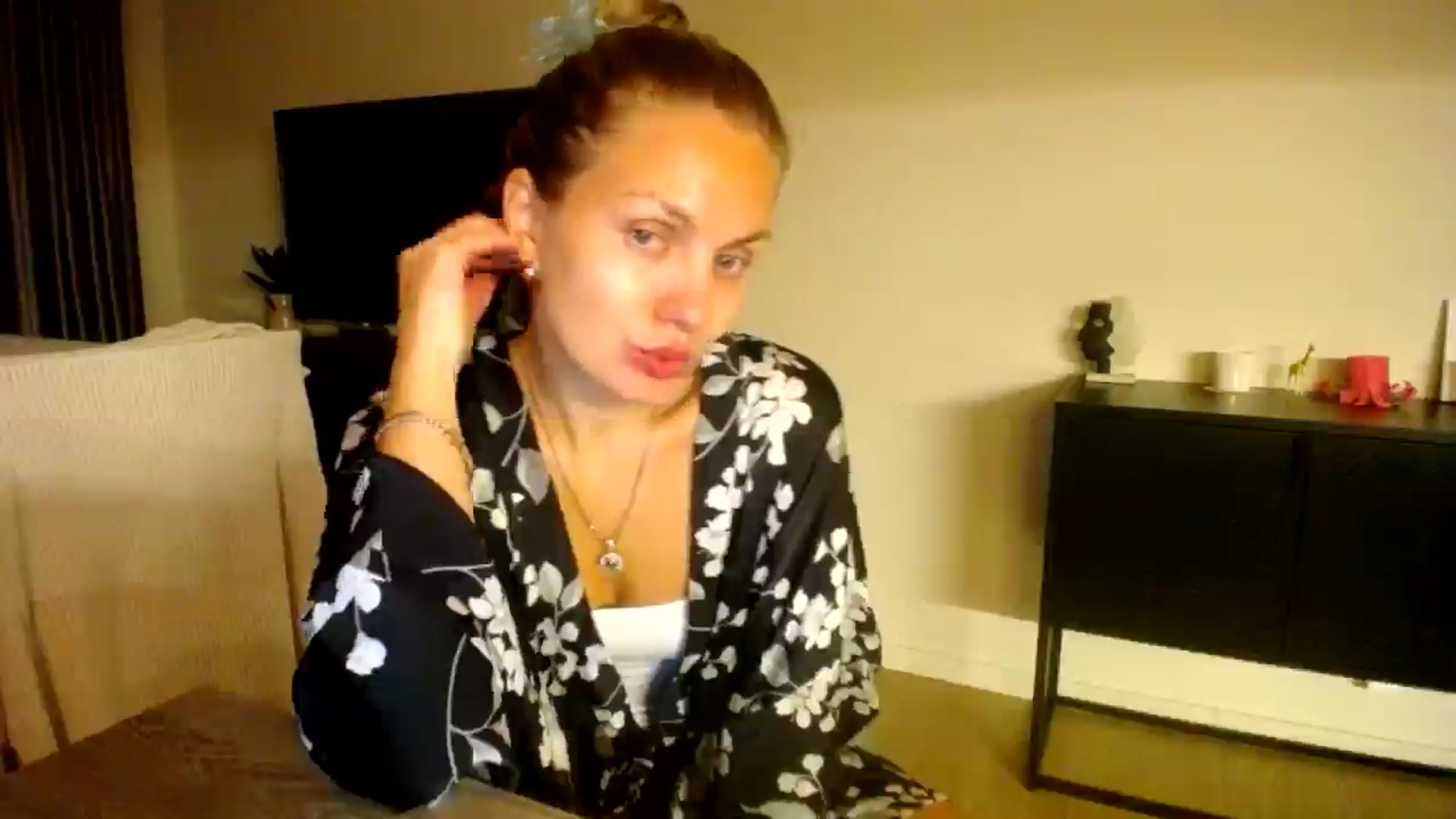 Gallery image thumbnail from Happy_Insight's myfreecams stream on, 09/29/2025, 20:43 image 2 of 20
