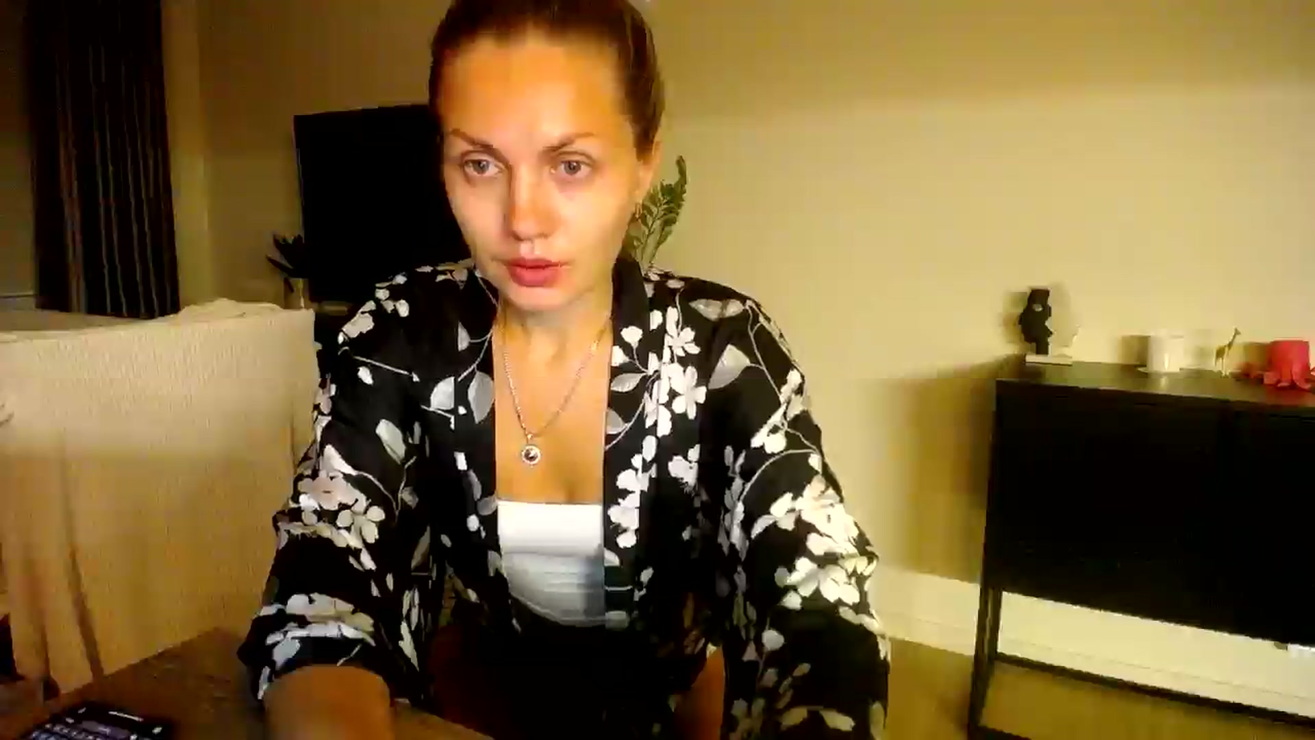 Gallery image thumbnail from Happy_Insight's myfreecams stream on, 09/29/2025, 20:43 image 16 of 20