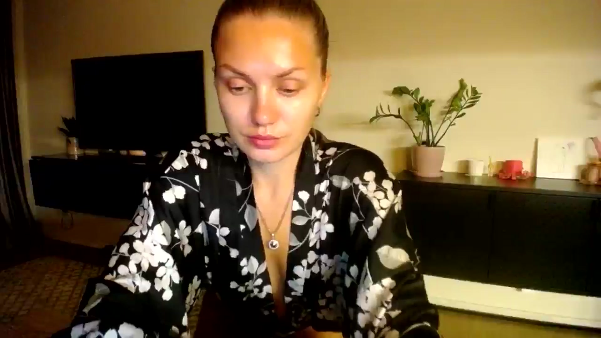 Gallery image thumbnail from Happy_Insight's myfreecams stream on, 10/04/2025, 21:09 image 10 of 20