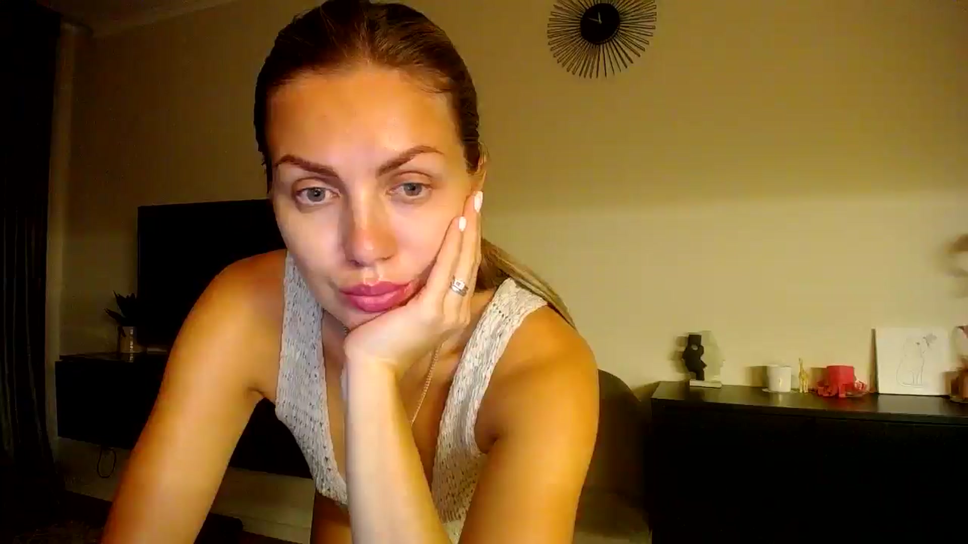 Gallery image thumbnail from Happy_Insight's myfreecams stream on, 10/06/2025, 20:57 image 11 of 20