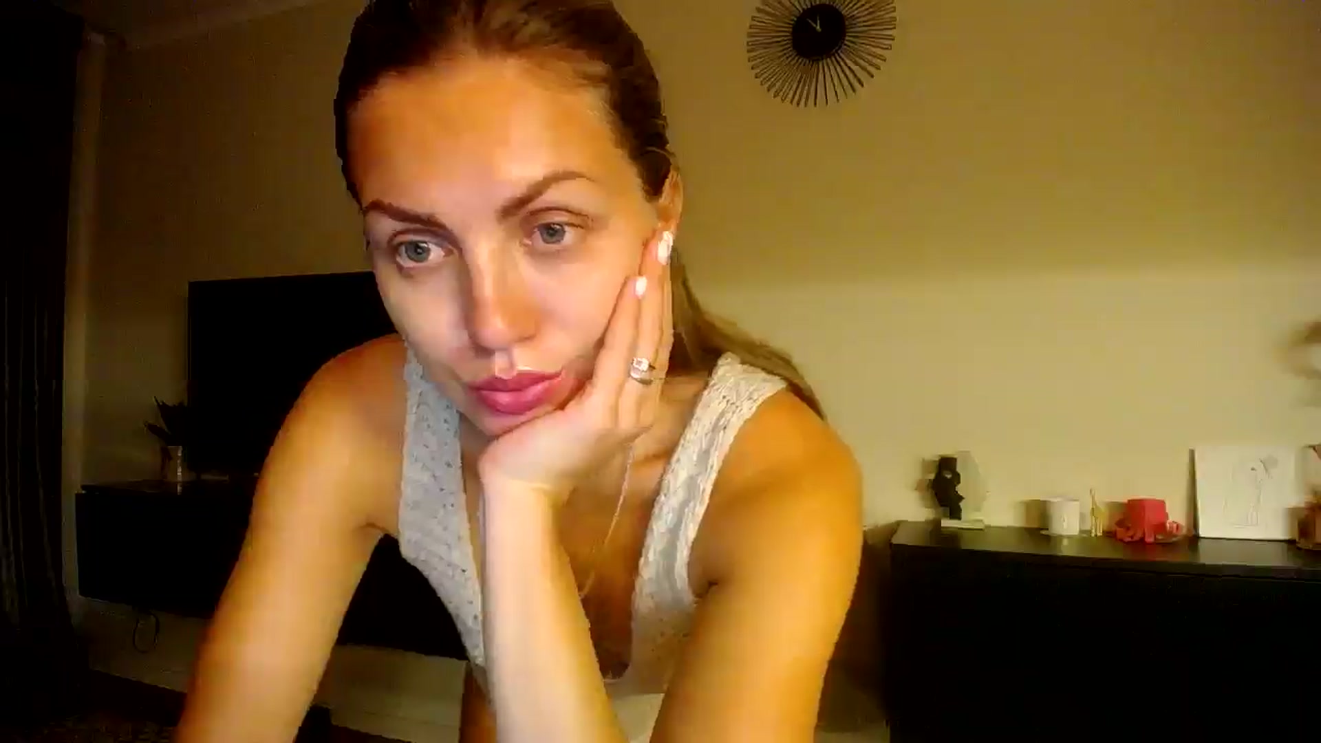 Gallery image thumbnail from Happy_Insight's myfreecams stream on, 10/06/2025, 20:57 image 15 of 20