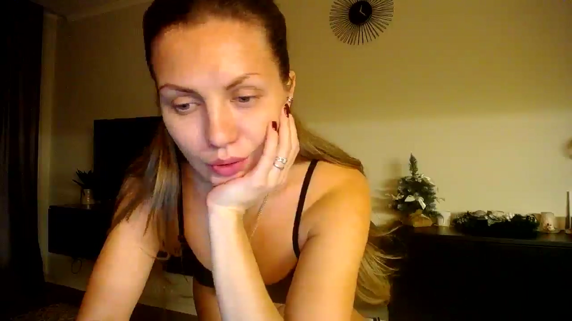 Gallery image thumbnail from Happy_Insight's myfreecams stream on, 12/24/2025, 22:26 image 16 of 20