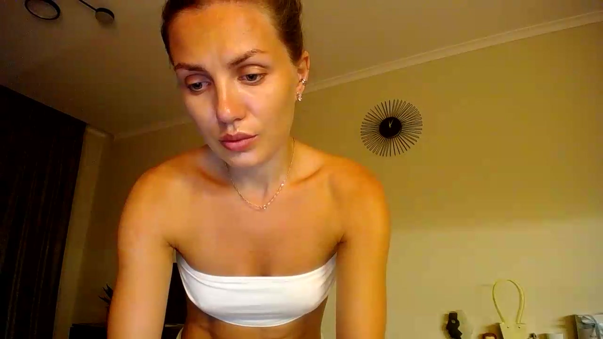 Gallery image thumbnail from Happy_Insight's myfreecams stream on, 07/16/2026, 21:16 image 4 of 20